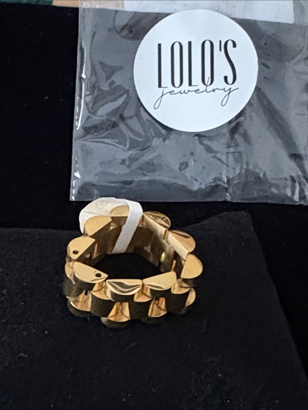 Lolo’s Gold-Link Chunky Ring Sizes 8 & 10 (v)